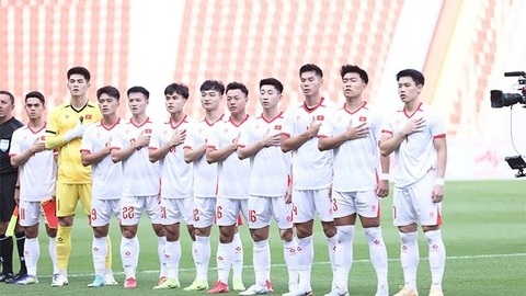 Bi hài SEA Games 33: BTC không bật nổi quốc ca, U22 Việt Nam phải hát ‘chay’